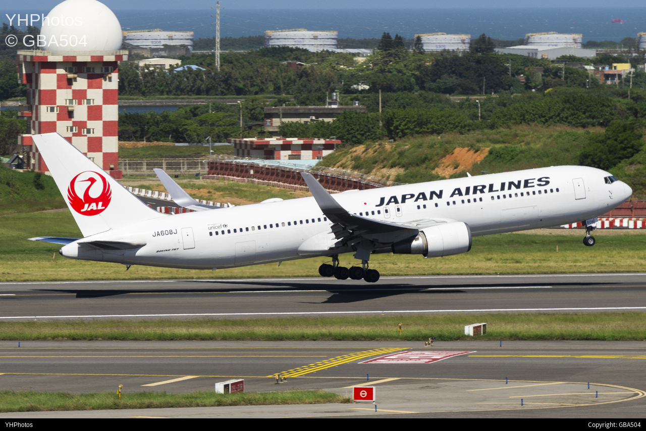 日航763 台北起飞