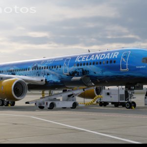 冰岛航空752彩绘